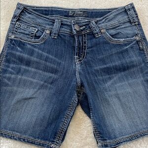Silver Jeans Co Suki Flap Shorts Women’s Size 29 Medium Wash Denim